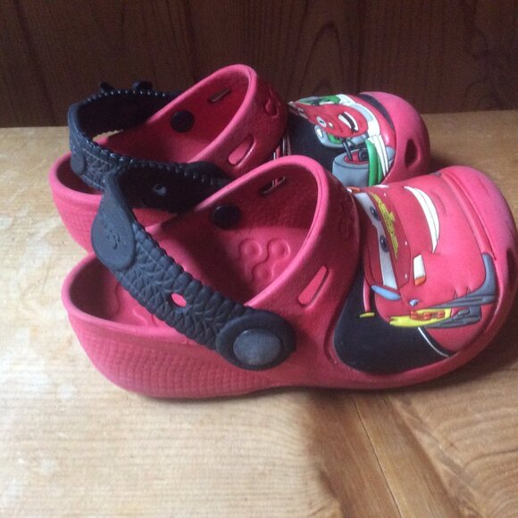 CROCS Red Cars Lightning McQueen & Francesco Ankle Strap Slip On Size Kids 8-9 - Picture 4 of 7